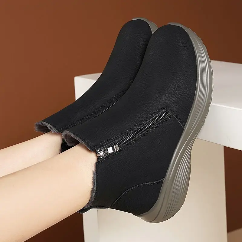 Soft Ankle Ladies Shoes Plain Non Slip On Promotion Work Comfortable and Elegant Furry New Rock Trend 2025 In Women's Snow Boots