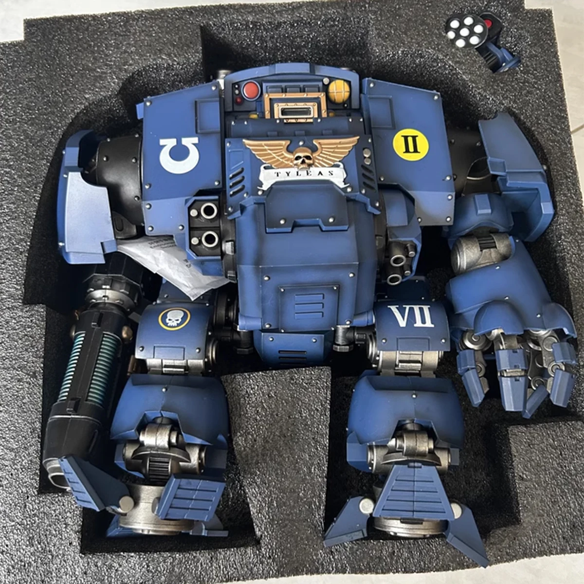 [Pre-Sale] JOYTOY UItramarines Redemptor Dreadnought Brother Dreadnought Tyleas 1/18 Action Figure Warhammer 40K Anime Doll Toy