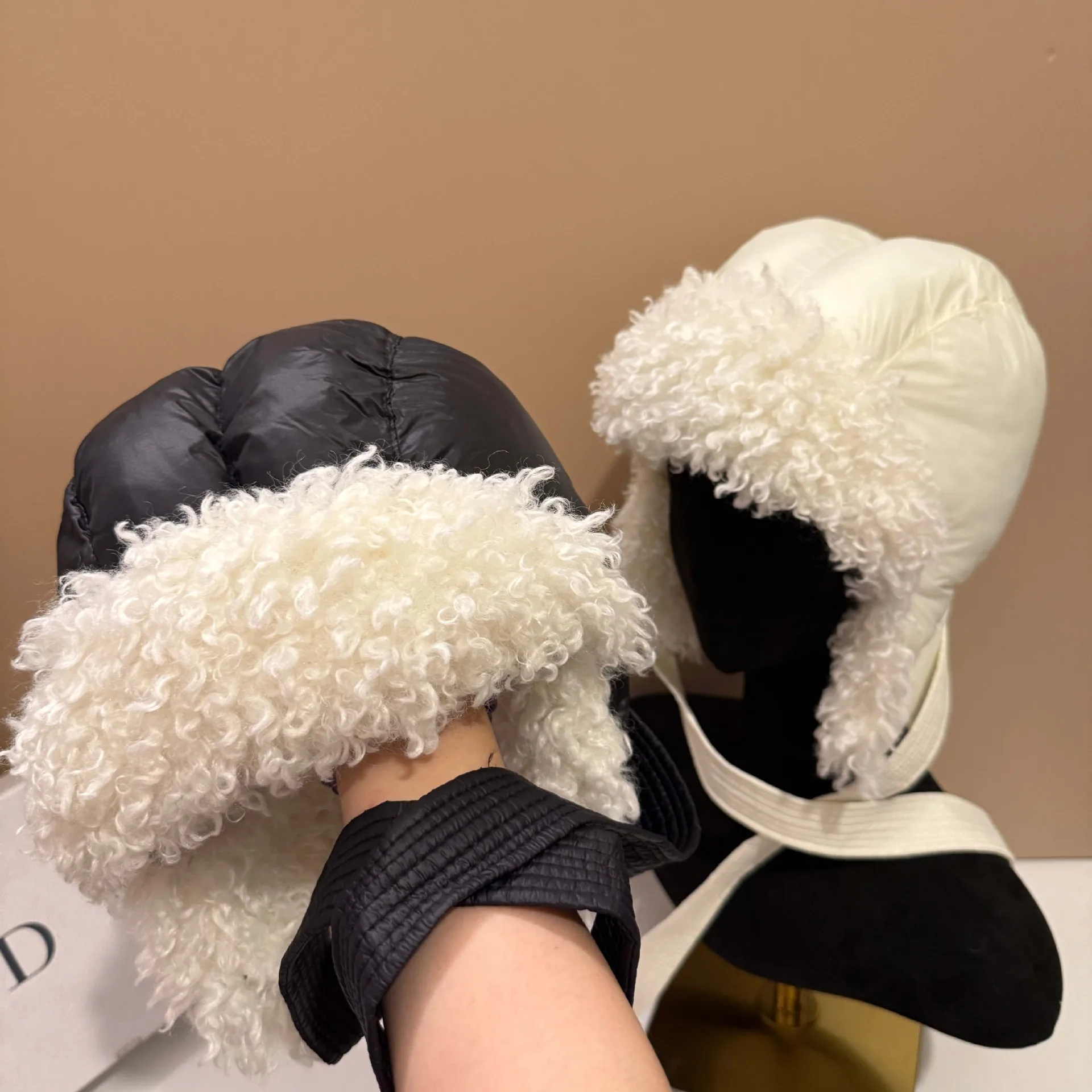 

Winter new Lei Feng hat pilot hat catcher hat windproof warm light down cotton fashionable lamb wool ear straps cycling ski hat