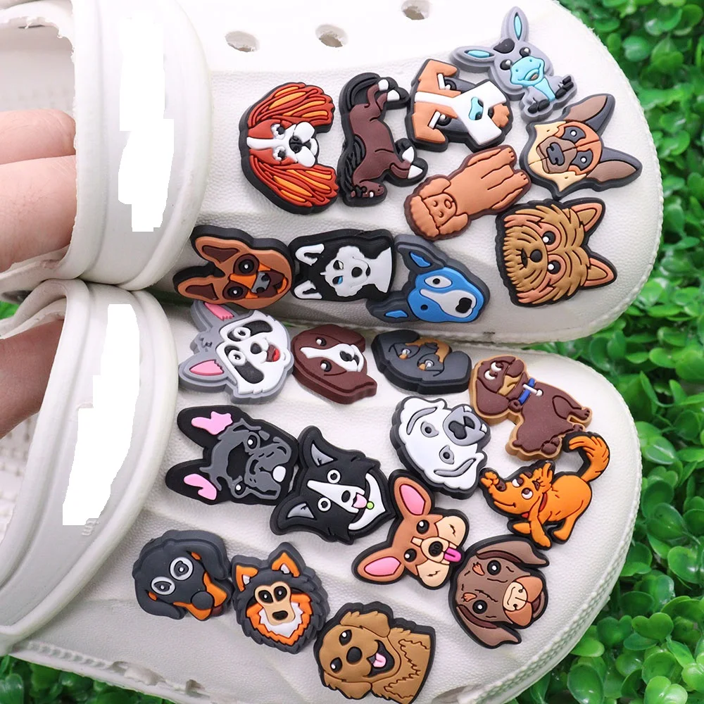 Nuovo arrivo 1 pz PVC simpatico cartone animato ciondoli per scarpe Fit braccialetti Kawaii animale cane asino foro pantofola decorazione accessori per scarpe