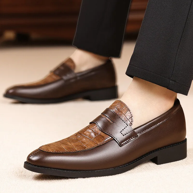 Men's Bean Shoes 2025 New Large Size Flat Bottom Breathable Soft Bottom Pointed Toe Leather Shoes Genuine Soft Leather Lazy S...
