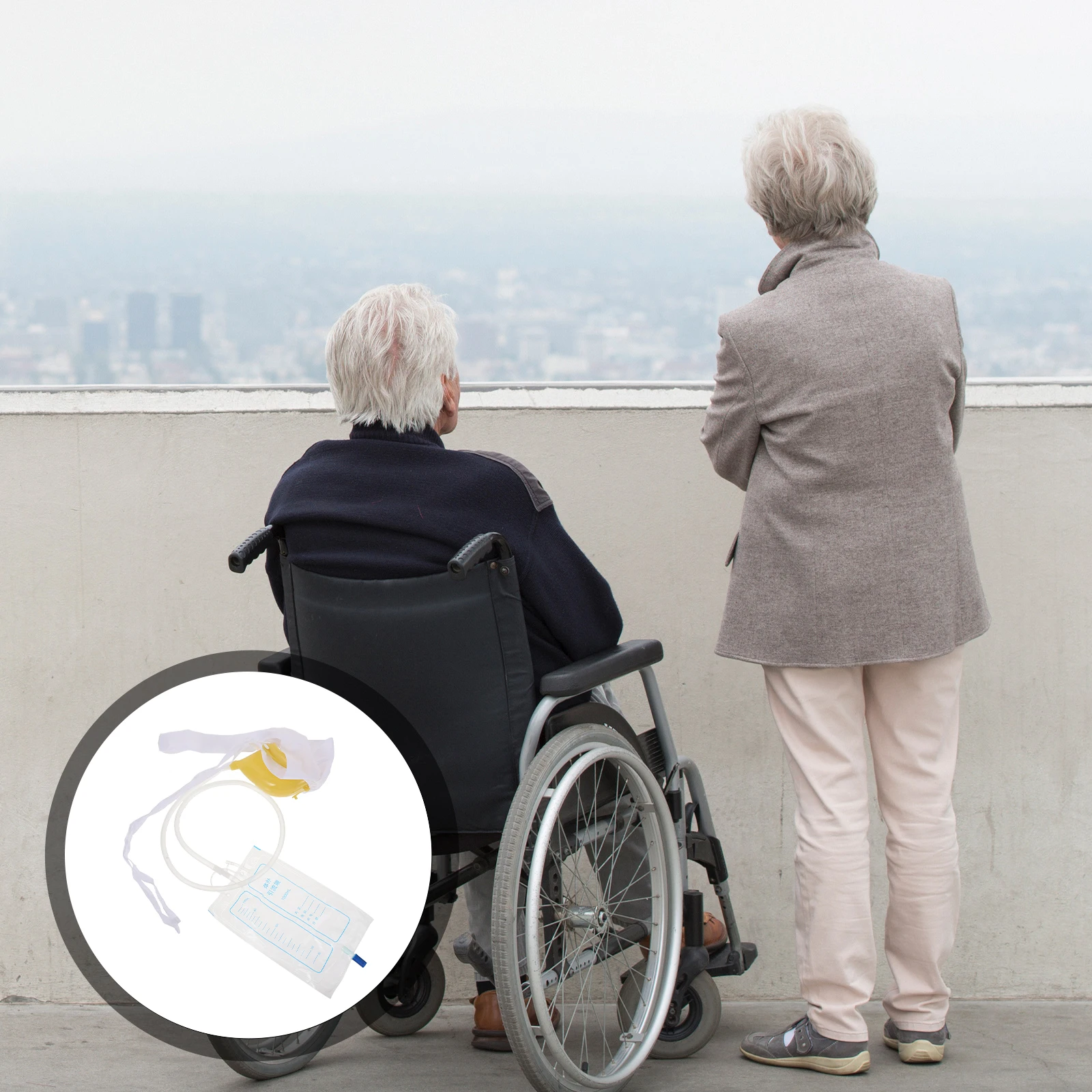 

Portable Male Urinal Bag Reusable Easy Clean Padded Rim Spill Prevention Urine Container for Elderly Night Use Durable Latex