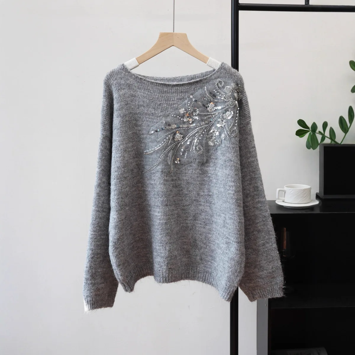 เสื้อสเวตเตอร์ผู้หญิง แขนยาว คอทรงกลม ถักไหมพรม สไตล์ Y2K สตรีทแวร์ ดีไซน์หรูหรา ตัดต่อผ้าถัก สวมใส่สบาย ทรงหลวม สำหรับฤดูใบไม้ร่วงและฤดูหนาว