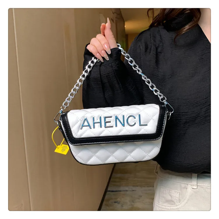 

2025 Luxury Quilted Crossbody Bag - Stylish Color Block Chain Shoulder Purse, Elegant Mini Square Bag for Women