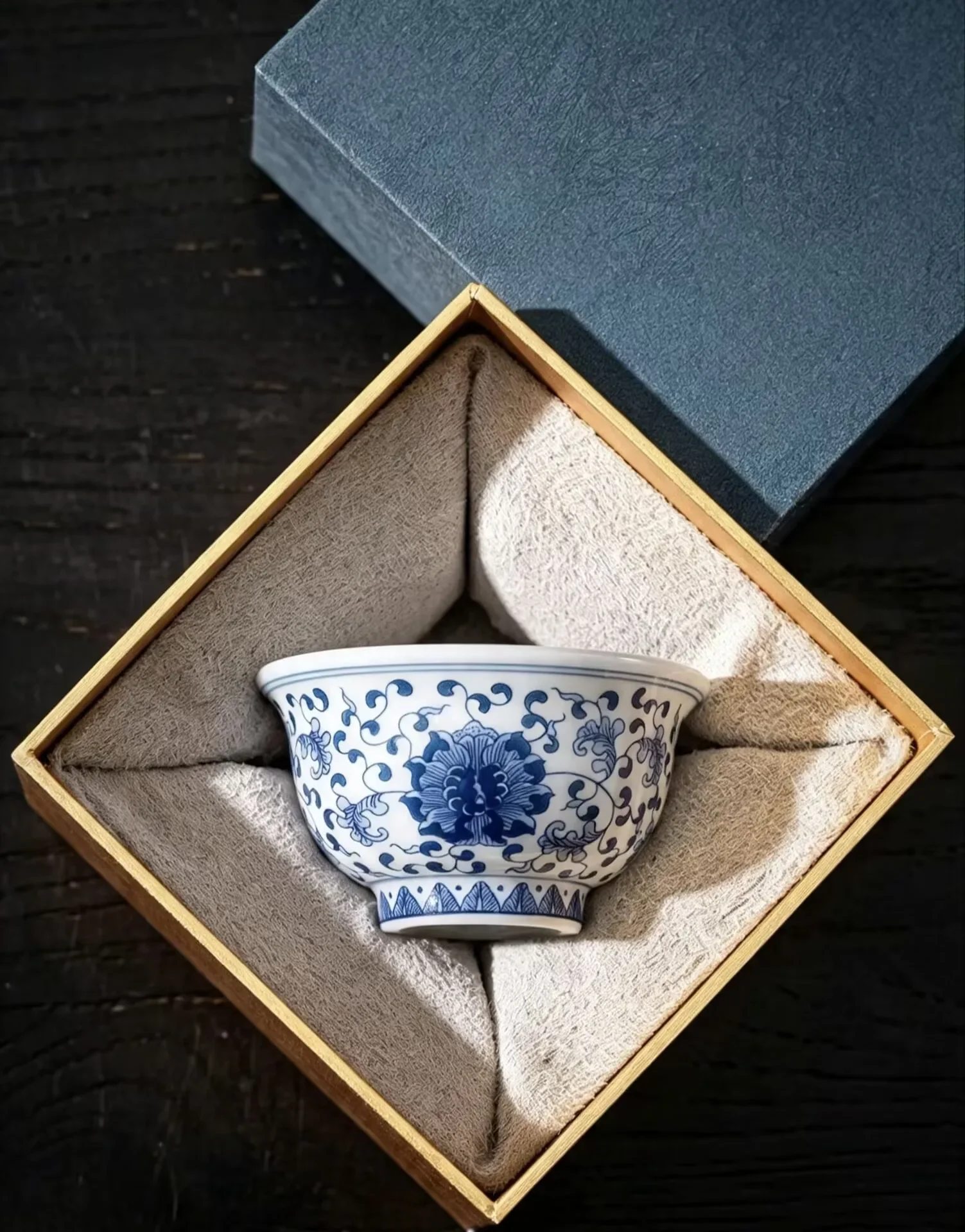 High-End Blue And White Jade Porcelain Ceramic Teacup Press Master Cup Personal Tea Set