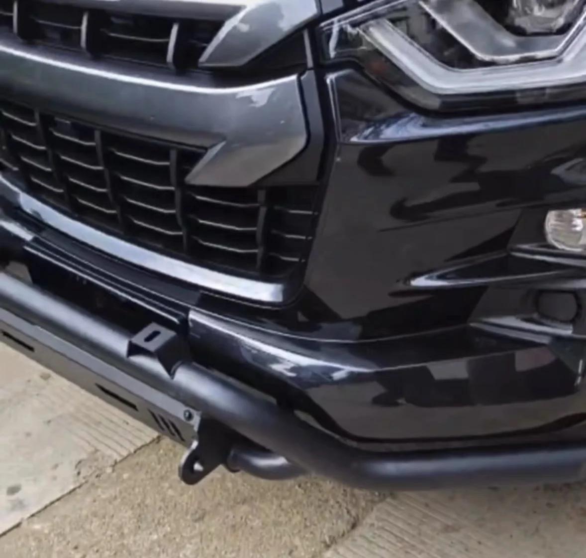 

New Seastar for D-MAX/Hilux Pickup Off-Road Front Bumper Heavy Duty Anti-Collision Sand Dune Straight Bar Upgrade Easy