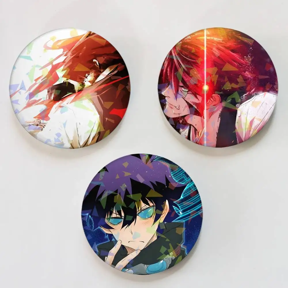 Anime Blood Blockade Battlefront Runde Anstecknadeln für Rucksäcke, Aktentaschen, Laser-Broschen, Kleidung, Geschenke