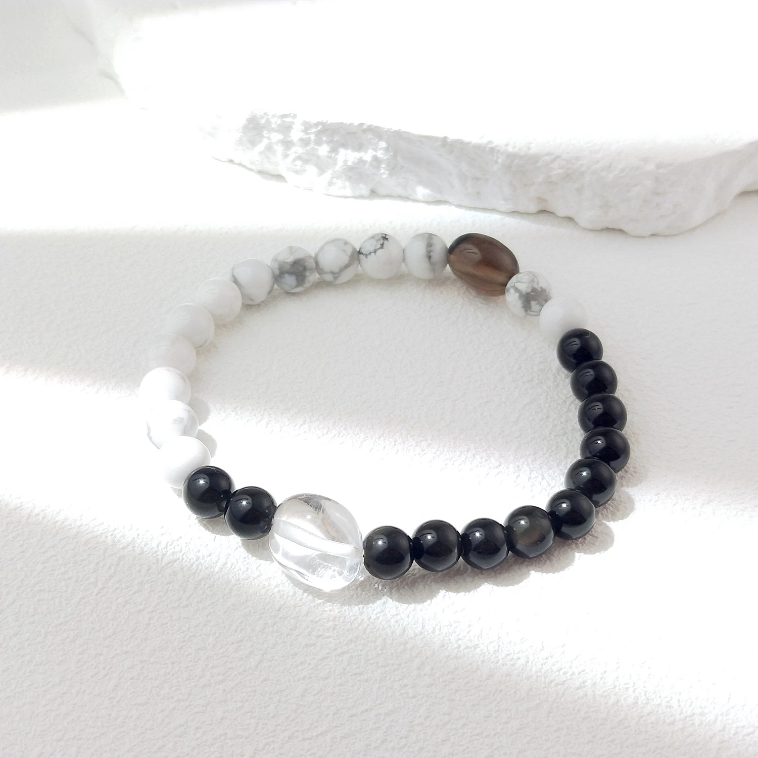 Lii Ji Natural Stone 6mm Rainbow Obsidian Howlite Clear Quartz Smoky Quartz Elastic Bracelet