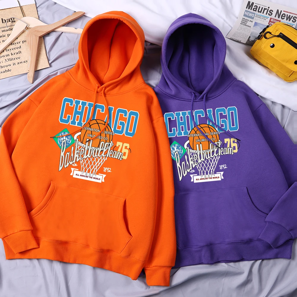 

Chicago Basketball Team Printed Mans Hoody Kpop Loose Streetwears Aesthetic Crewneck Sportswear Autumn Oversize Pullover For Men