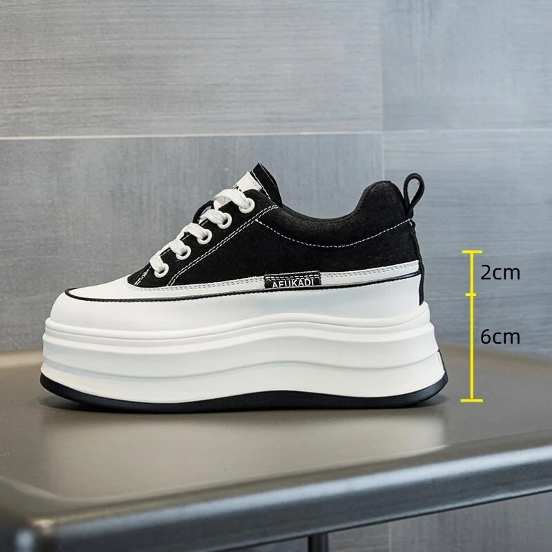 

Весенние кроссовки на скрытой танкетке 8-10 см из натуральной кожи, удобные, дышащие, на платформе, в стиле скейтборд, на массивной вулканизированной подошве