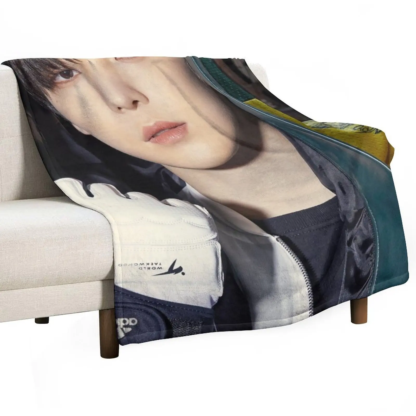 

ATEEZ YUNHO “BEYOND : ZERO” Throw Blanket Single bed plaid Blankets