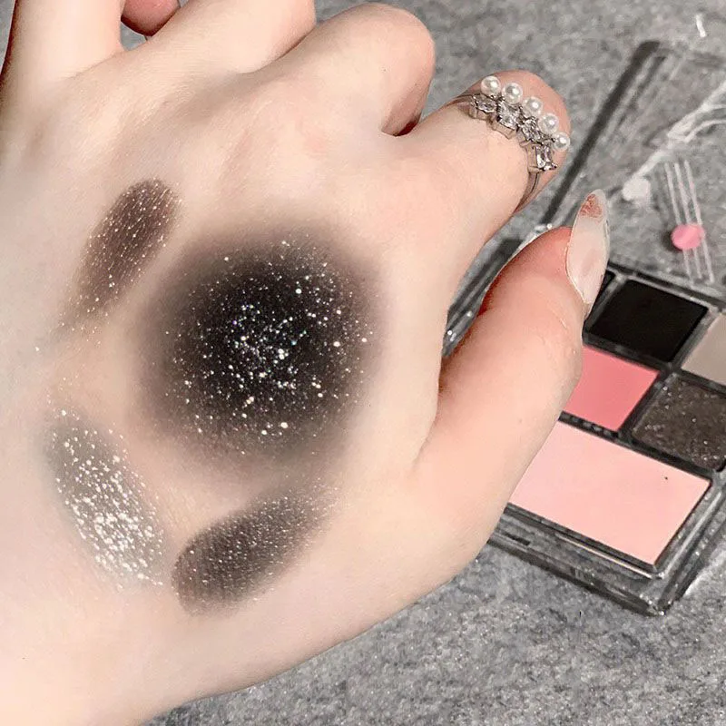 Nowa 7-kolorowa paleta cieni do powiek Sweet Cool Smoked Pink-black Hot Girl Glitter Pearly Shadow Eyes Koreańska paleta do makijażu Kosmetyki