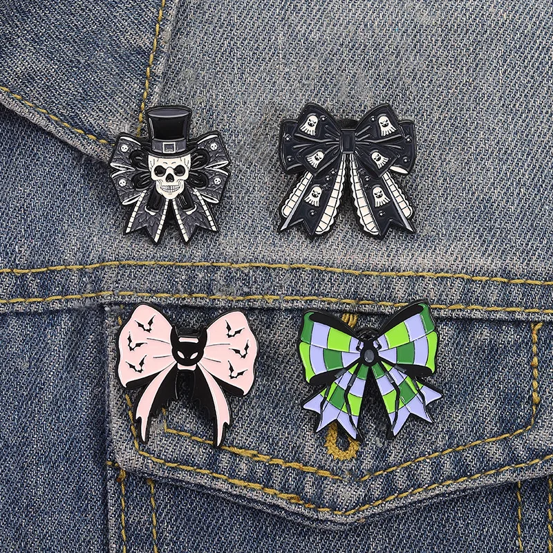 Enamel Pin Creative Halloween Skeleton Dark Bat Bow Cartoon Brooch Personalized Decorative Accessories Lapel Pins Badges Metal