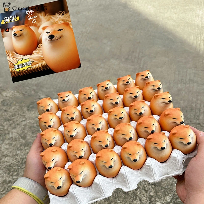 クリエイティブshibainuリアルな卵の形のPVCデスクの装飾、犬と卵の外反母趾の装飾、家庭、オフィス、新年の贈り物、1個