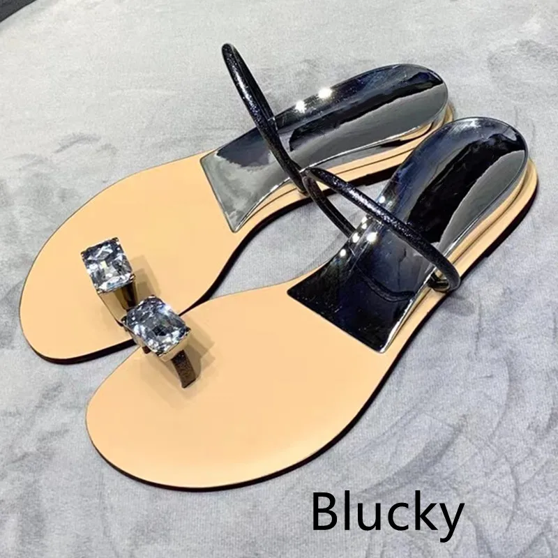 

2023 Women's Gem Inlaid Clamping Toe Sandals Low Strap Flat Shoes Women's Professional Party Crystal Sandals Casual Universal Fa