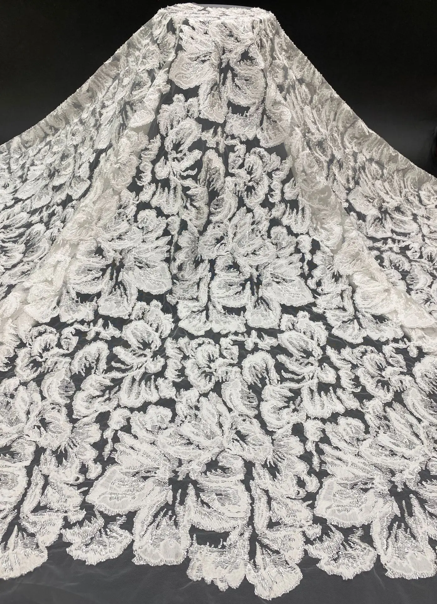 

New Dubai double-line embroidered bead and sequin lace fabric, for wedding dresses, evening gowns, and fashion fabrics