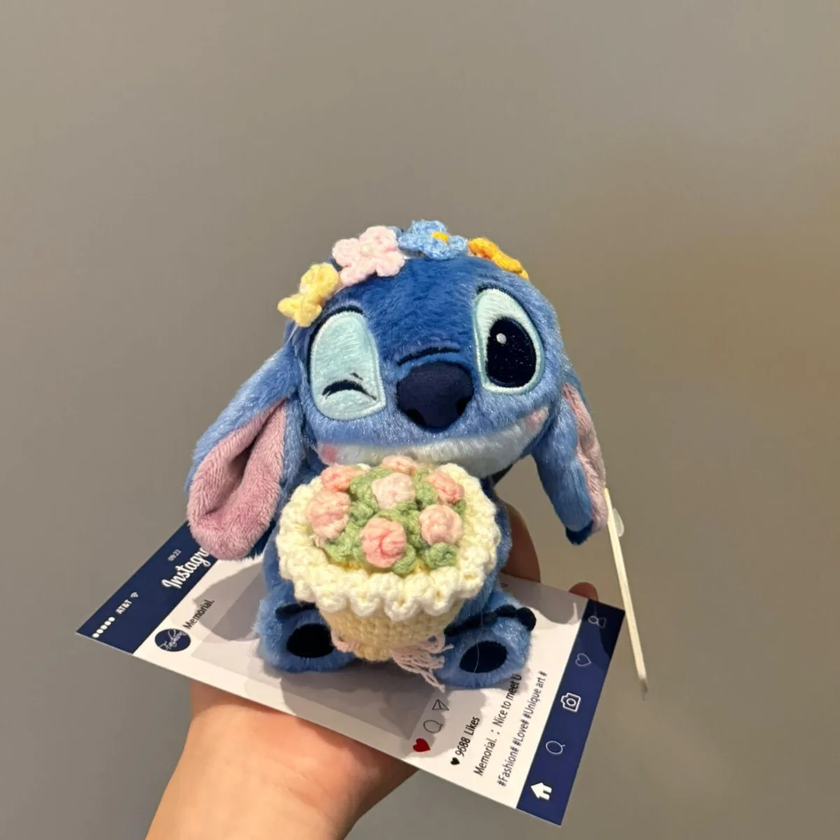 

Genuine Disney Stitch Hold Flower Plush Toys Keychain Pendant Accessories Cute Cartoon Stuffed Doll Key Ring Toys Key Chain Gift
