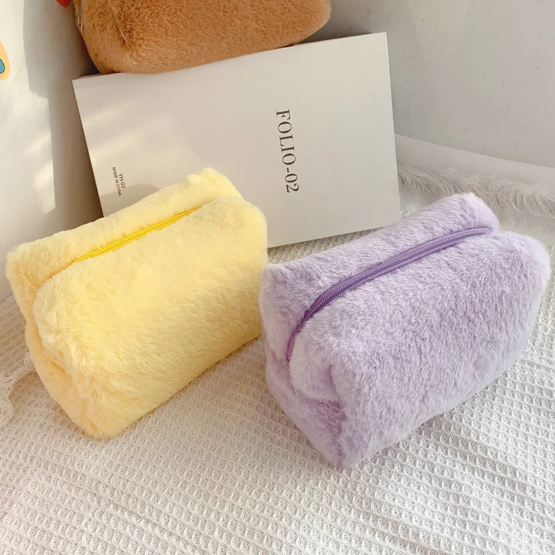 Solid Color Soft Fur Makeup Pouch Portable Travel Makeup Bag Women Cosmetic Bag Toiletries Organizer Case Lady Make Up Case