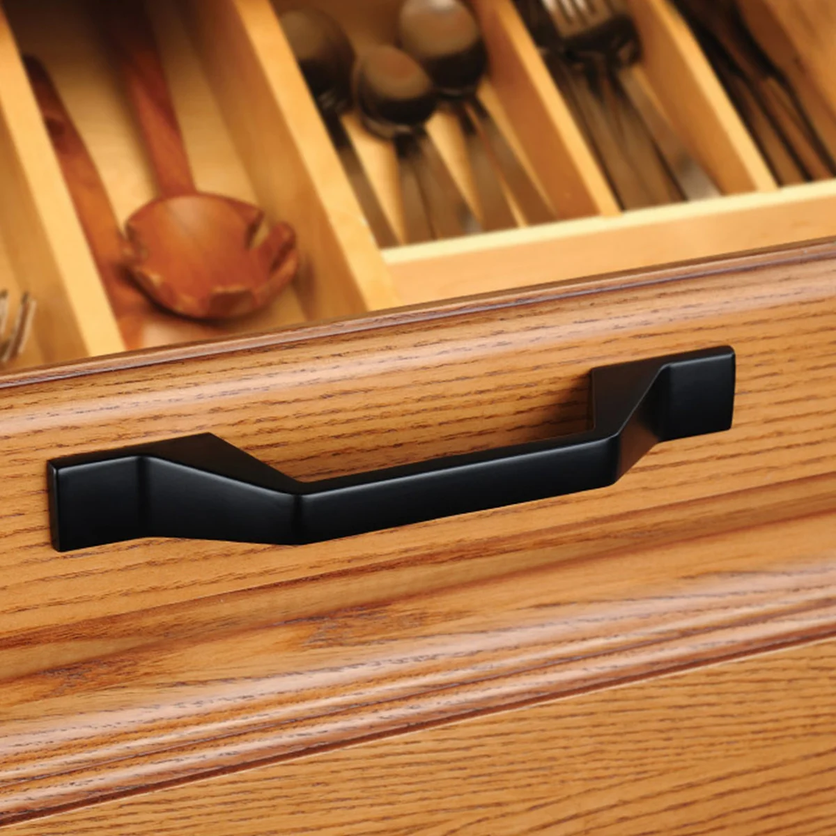 

Classic Euro Style Door Knob Solid Aluminum Alloy Cabinet Handle Two Holes Furniture Handle Drawer Pulls for Home