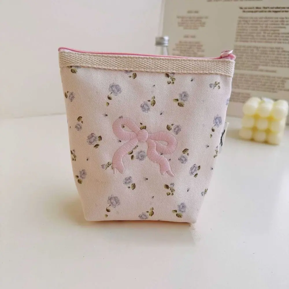 Fashion Pocket Cosmetic Bag New Floral Waterproof Bow Embroidered Makeup Bag Canvas Jewelry Organizer Travel Storage Bag