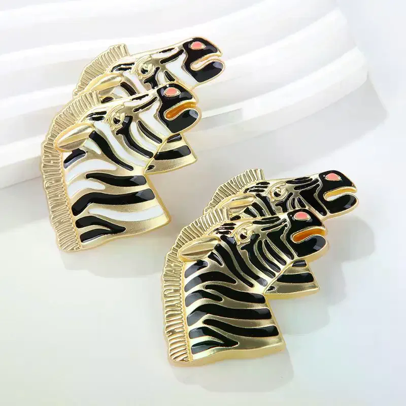 1PCS Vintage Enamel Animal Zebra Head Brooch For Women Clothing Coat Accessories Gifts