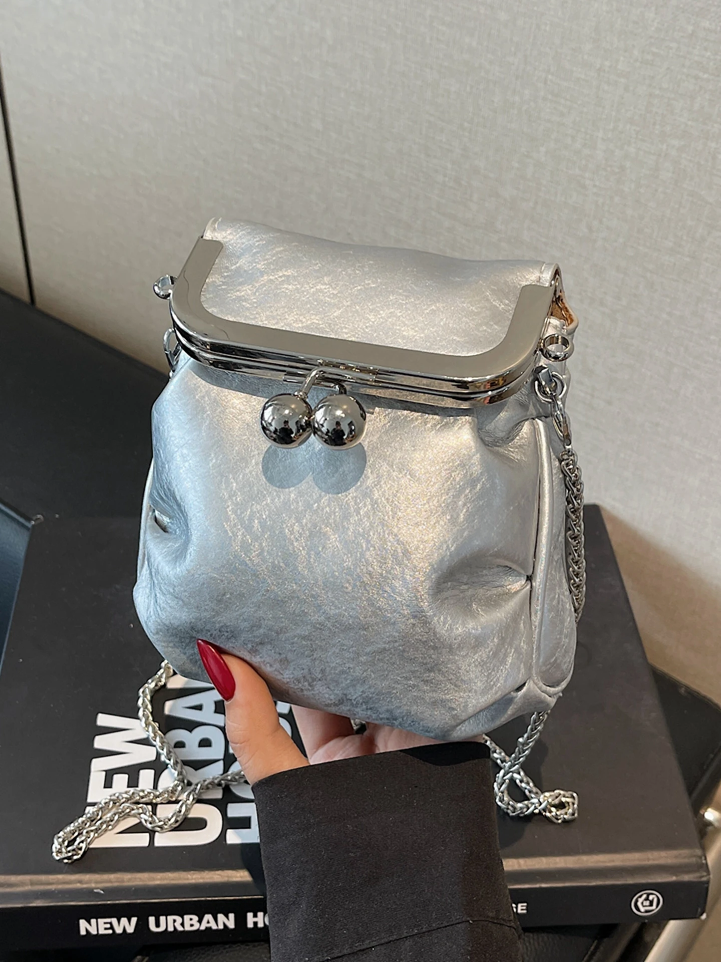 

Rim Lock Mini Women's Bag Autumn Winter New Korean Style Flap PU Commute Crossbody Bags Chain Casual Fashion Black Bucket Bag