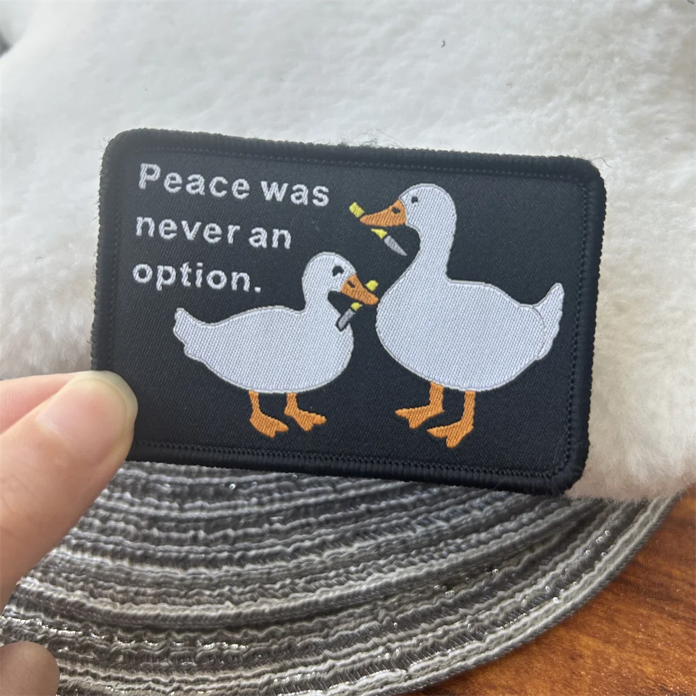 Violent Duck Morale Badge White Goose Creative Embroidery Cloth Patch Outdoor Adventure Stickers  Military tactical patches