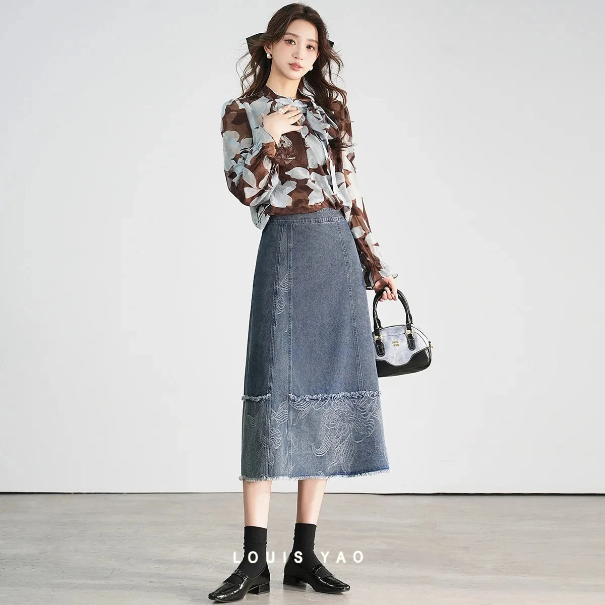 

LOUIS YAO 2025 Spring Jacquard Pattern Splicing Cowboy Skirt Fashionable Half Length Skirt Edge A-line Women's Half Length Skirt