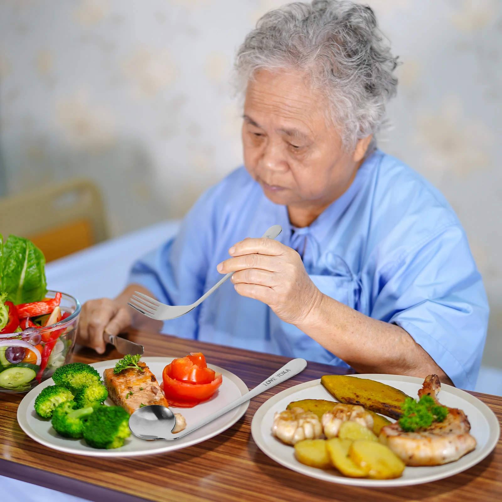 

1 Set Old Man Curved Spoon Feeding Utensil Self-Feeding Fork Stainless Steel Angled Design Lightweight Durable Tableware For