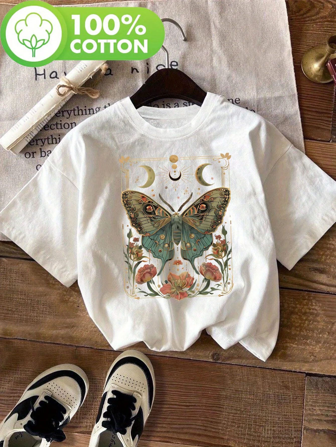 T-Shirt Women's Y2k Style Cottagecore T-Shirt Butterfly Print Short Sleeve Crew Neck Top with Moon & Floral Design Shirt