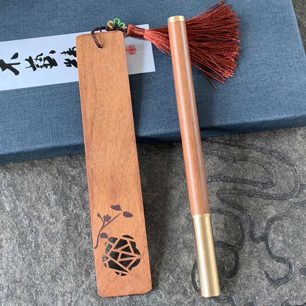 

1Set Graduation Gift Kit Wooden Bookmark Chinese Style Sign Pen Bookmark Set Gift Box Souvenir Sign Pen