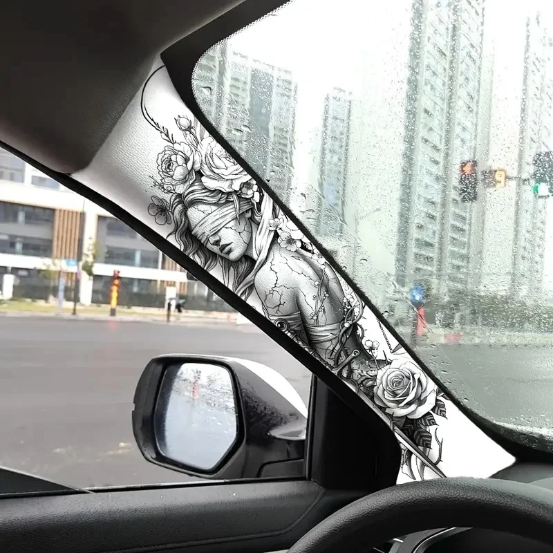Gebundene Augen Dame der Gerechtigkeit Rosen-Tattoo-Druck Auto A-Säulen-Abdeckung Universelle Vinyl Anti-Kratz Auto-Innendekor Schutzhülle