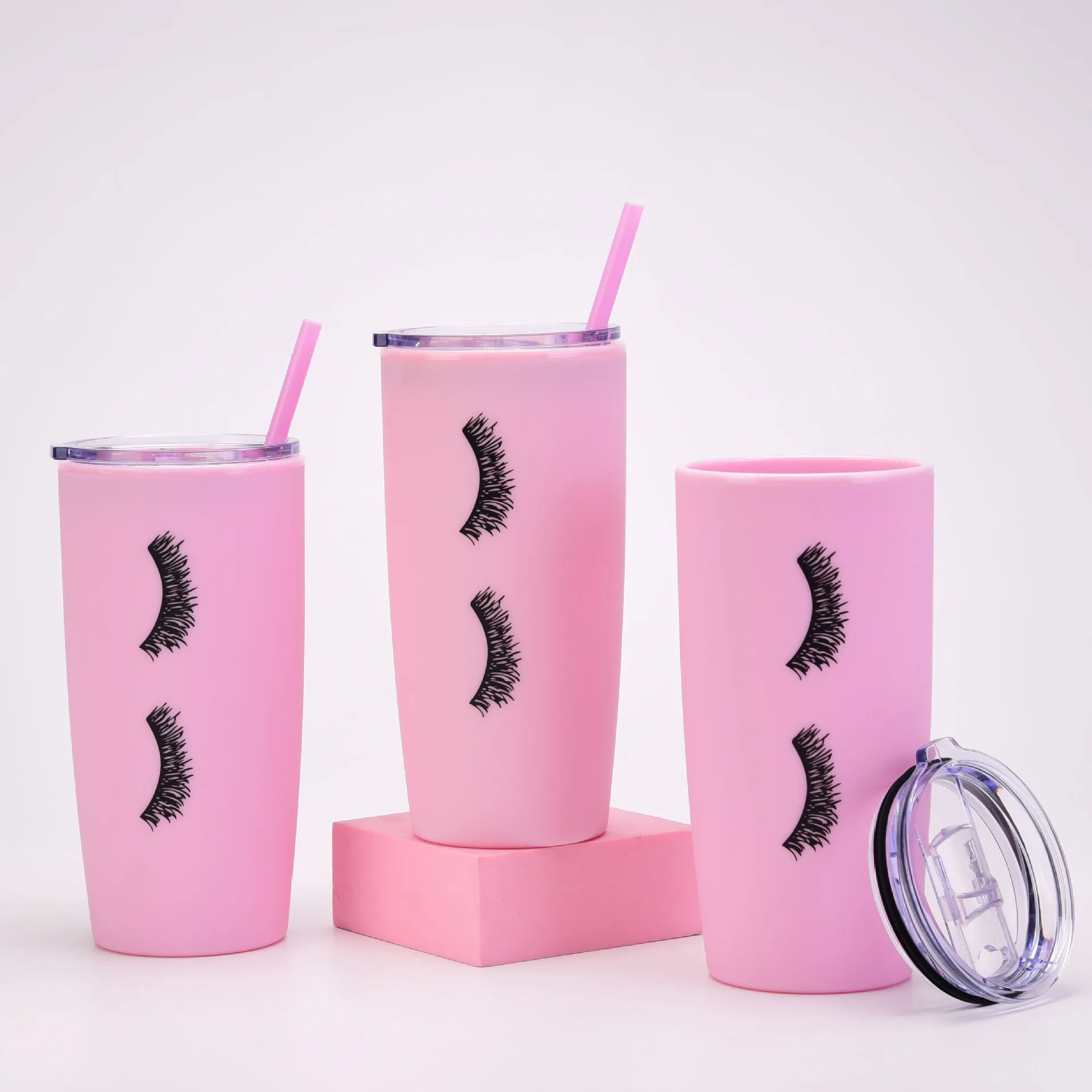 Creative 20oz Pink Eyelashes Juice Water Cup Plastic Travel Car Cup with Lid Straw Double Wall Coffee Cup Drinkware Girls Gift