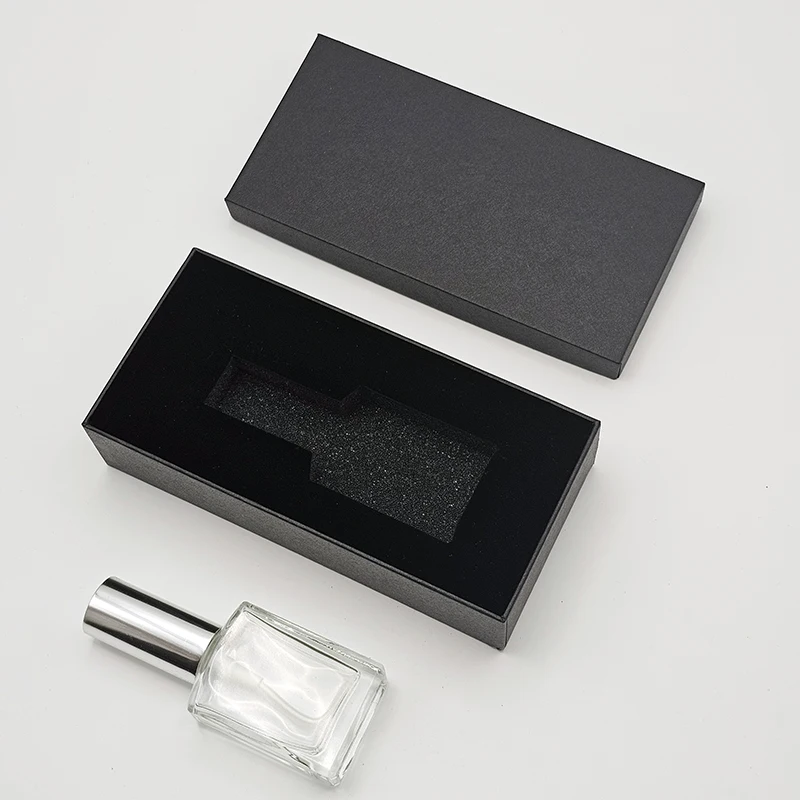 

30ml Square Perfume Spray Bottle with Box Wholesale Refill High Capacity Empty Silver Bottle and Packaging Box for Perfume Men