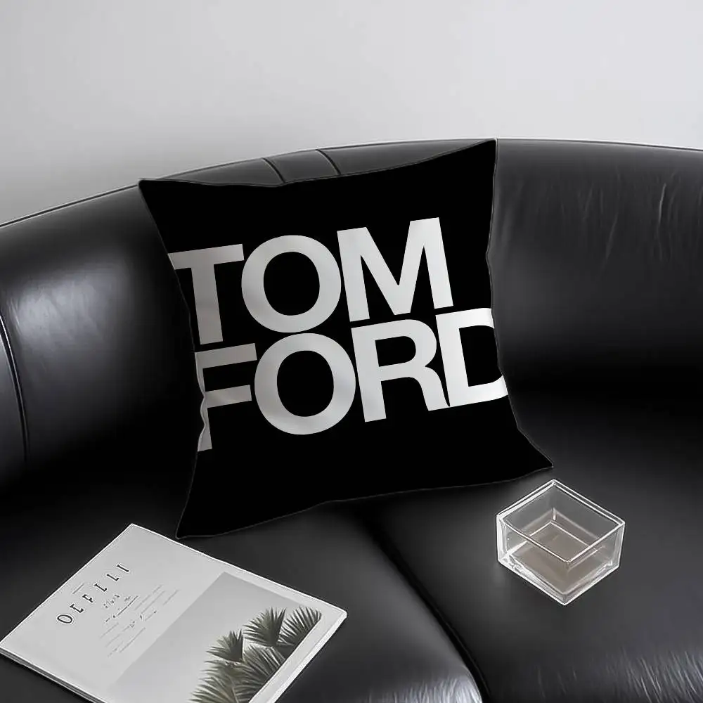 غطاء وسادة فاخر من T-Tom F-Ford مضاد للغبار وسحاب غير مرئي لسرير الأريكة