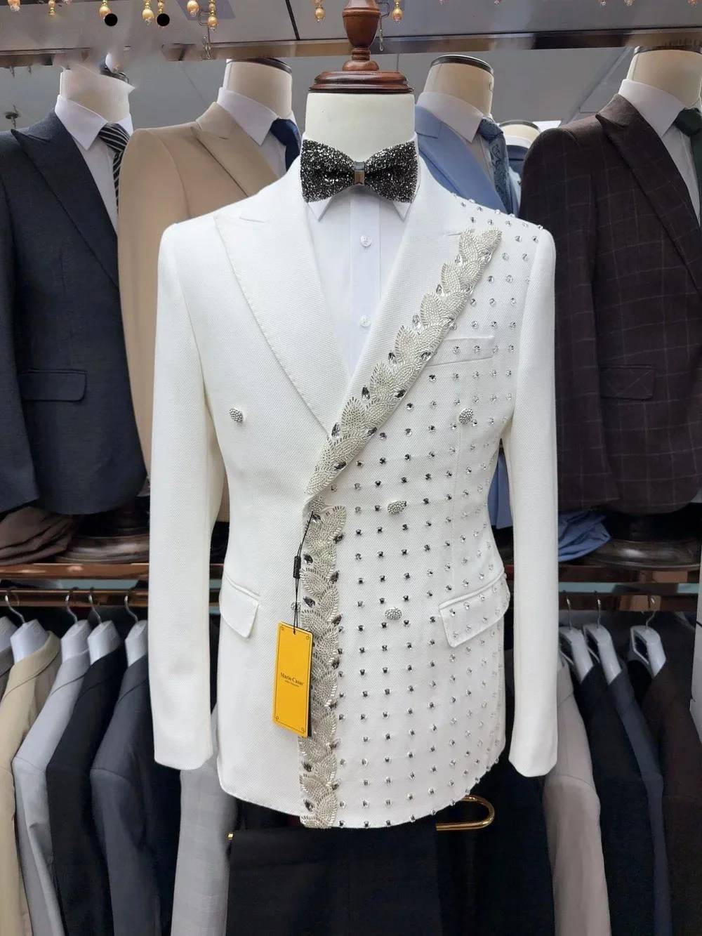 

Luxury Men's 2-Piece Suit with Sparkling Asymmetric Design Perfect for Groom, Stage Performance and Celebrity Events