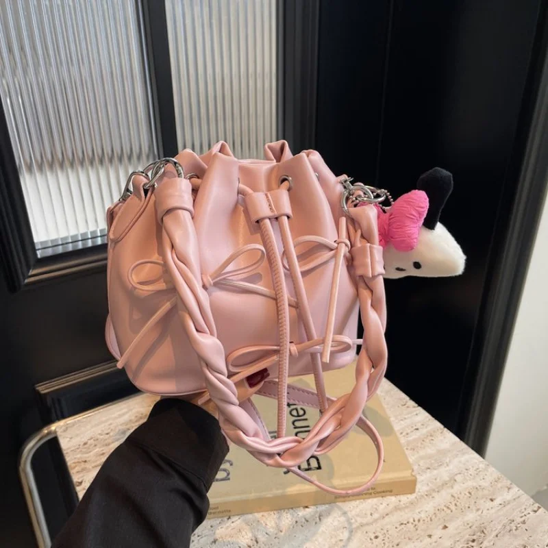 

Женская сумка через плечо из искусственной кожи, популярный классический дизайн со съемным ремешком, несколько вариантов переноски