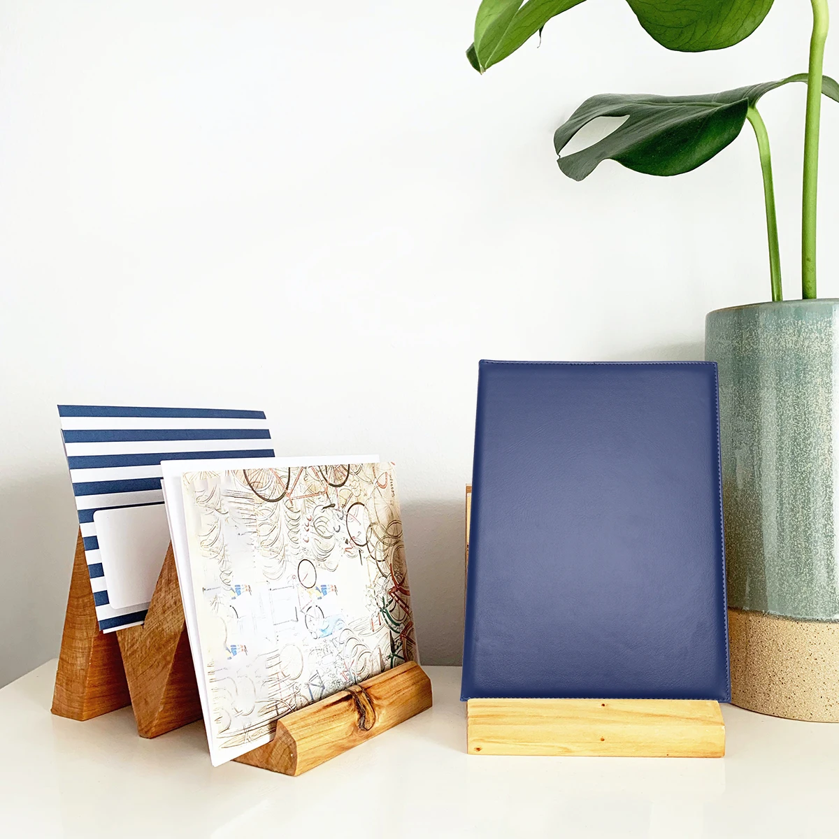 

A4 Blue Certificate Holder Padded Case Horizontal Display Folder Protective Cover for Diplomas Awards Business