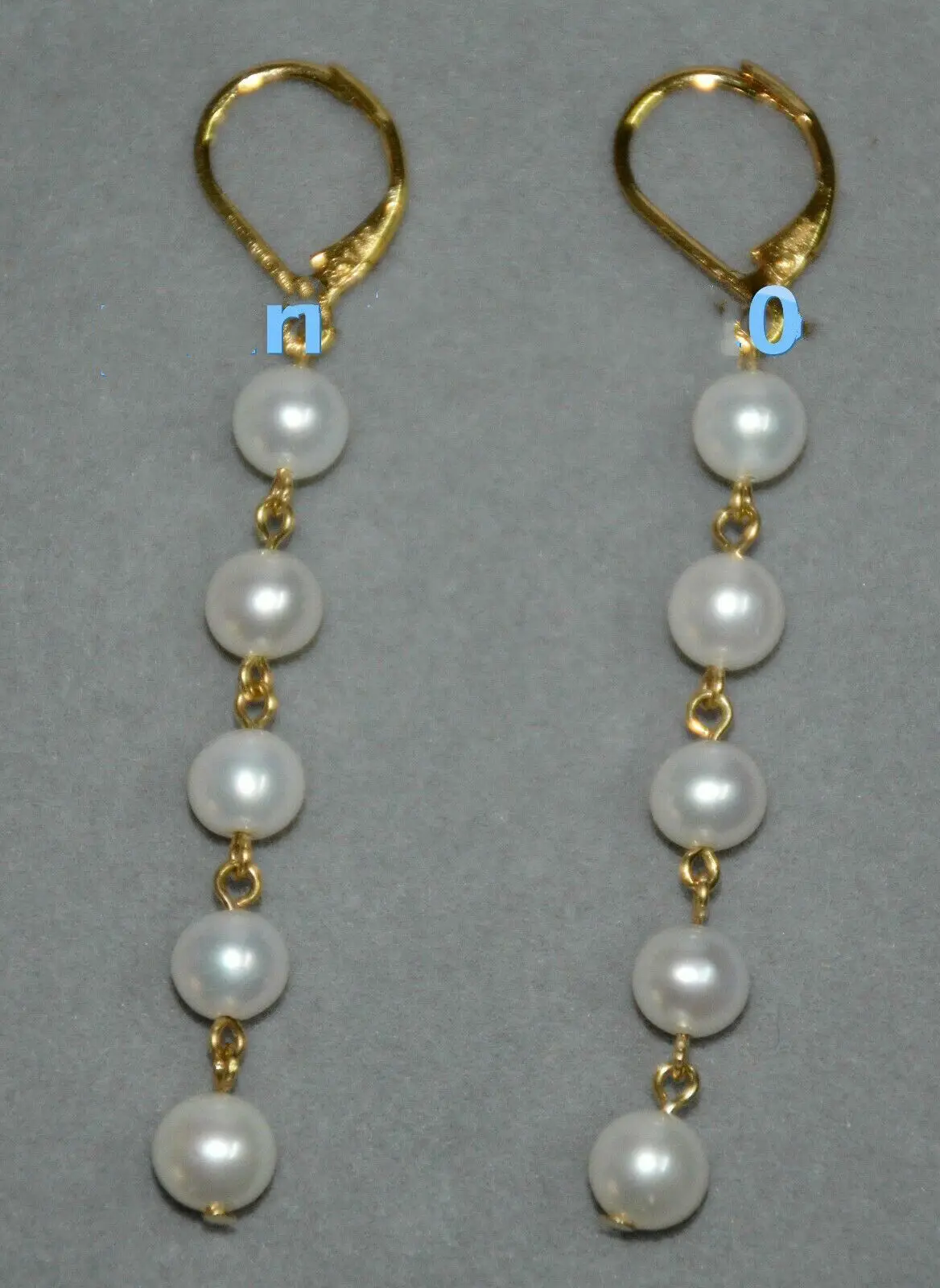 

Natural 8-9mm White Round Pearl Leverback Dangle Earrings