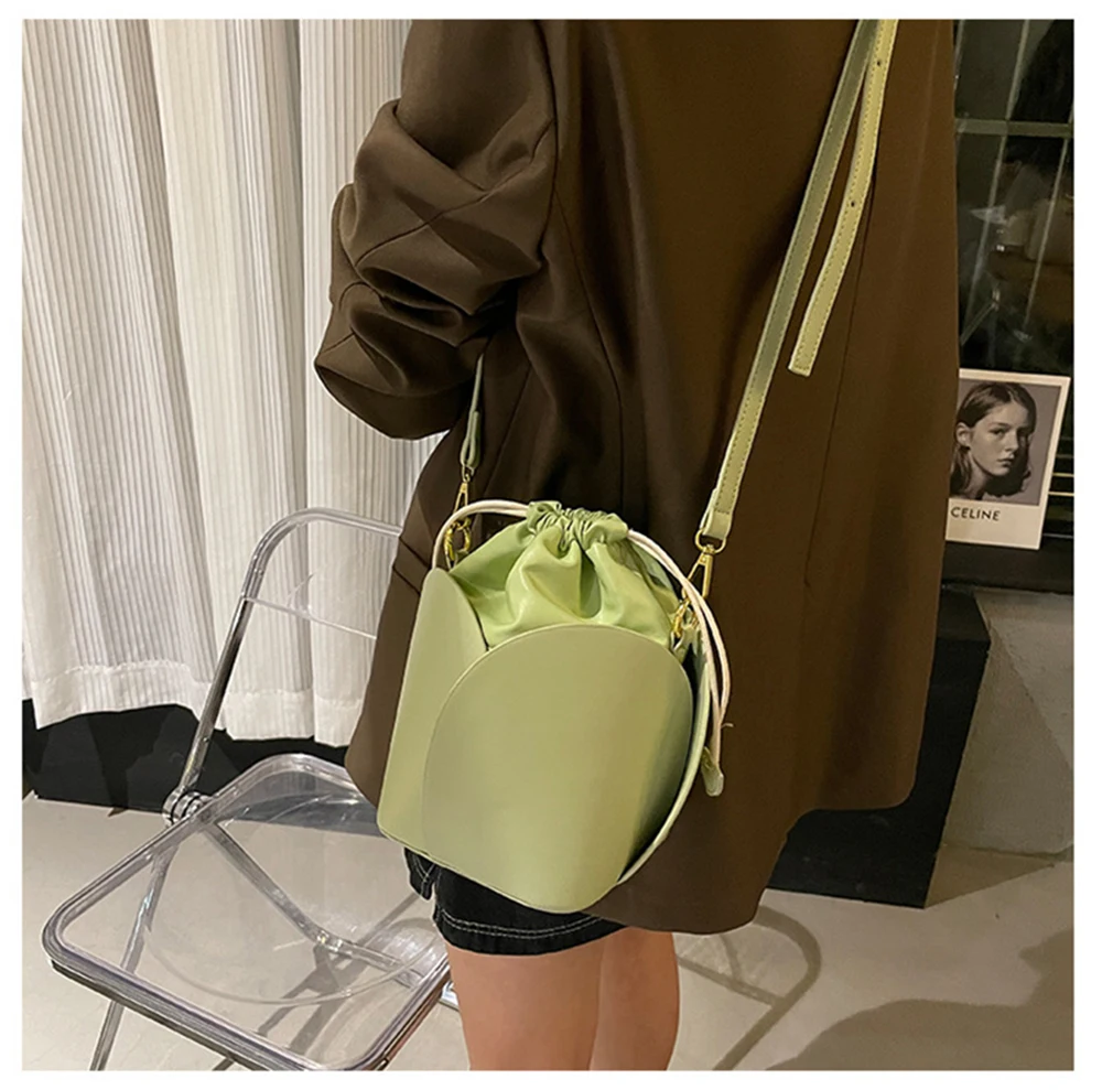 Retro PU Bucket Bag 2023 New Women\'s Personalized Petal Shape Soft Leather Shoulder Bag Casual Fashion Commuter Handbag Trend