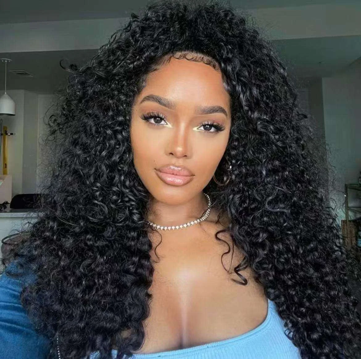 Paquets bouclés birmans cheveux humains vague profonde paquets de cheveux bruts 100% non transformés Double trame Extensions de cheveux armure cheveux bruts