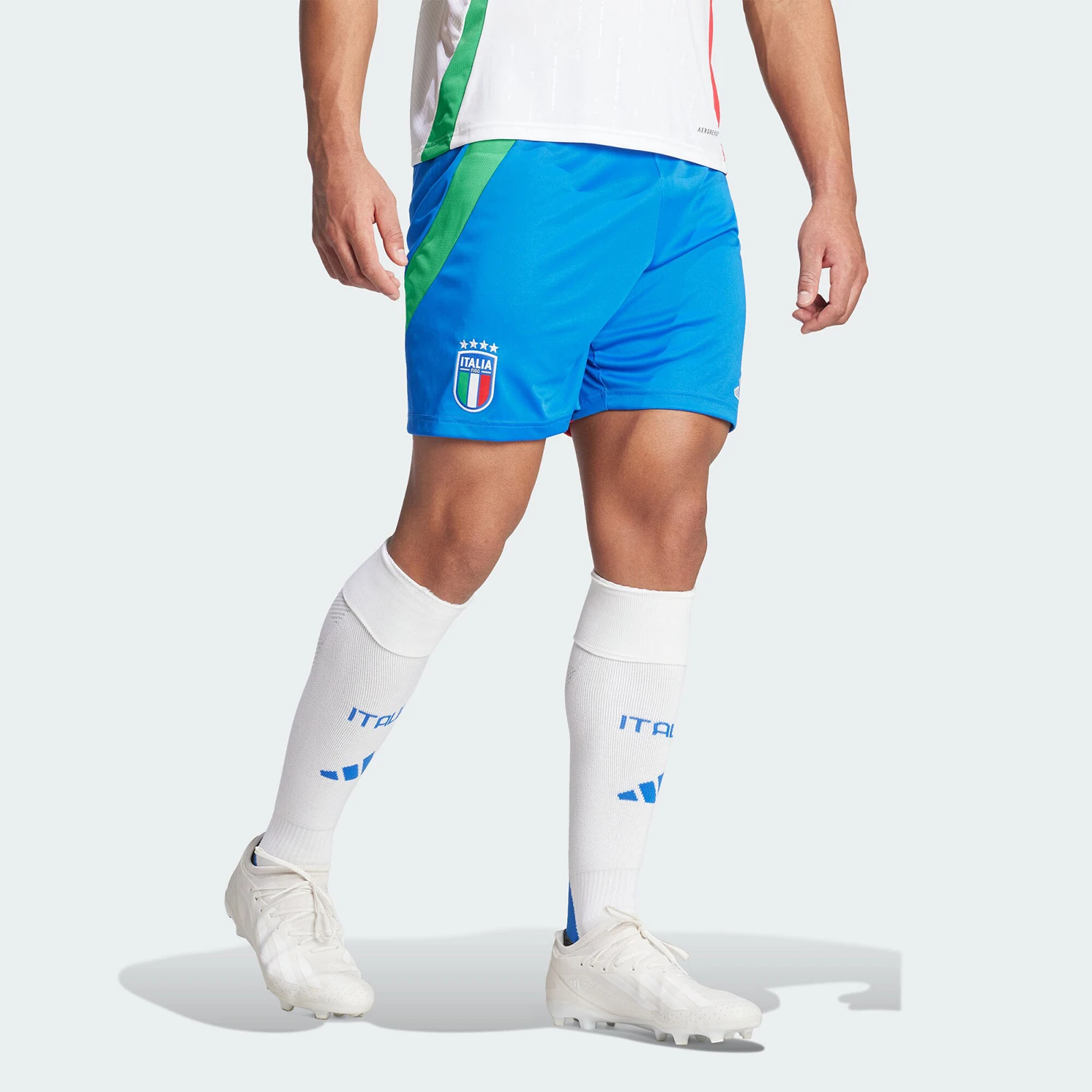 

Adidas genuine Italy Team Fan Version Men's Football Shorts IQ0486
