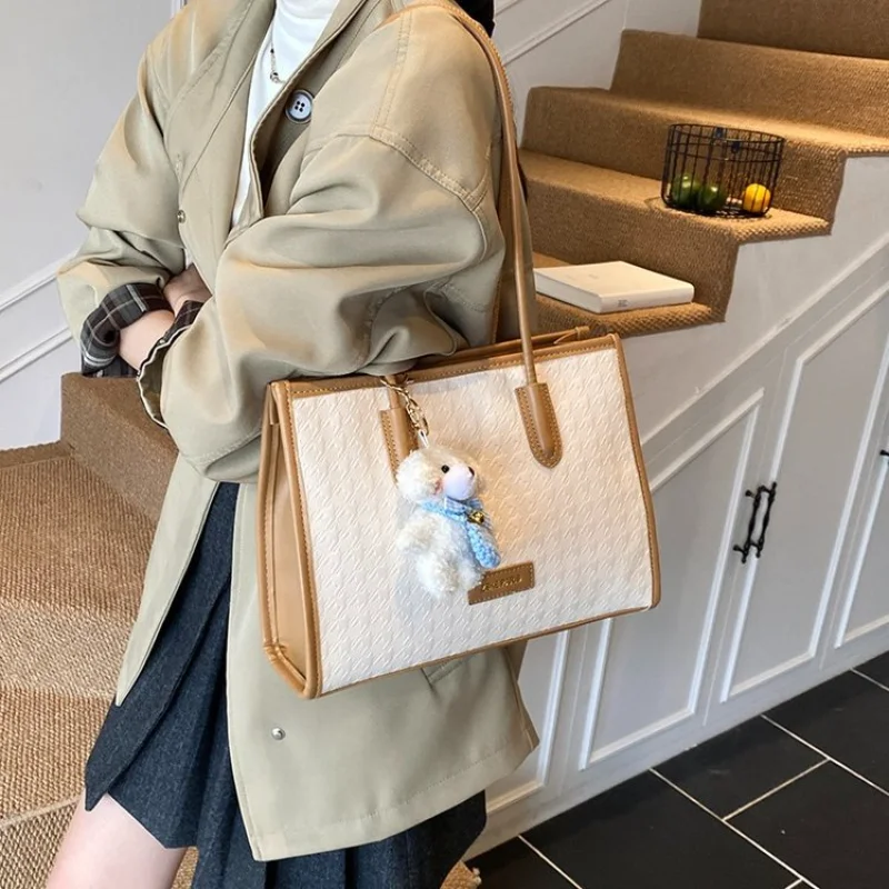 

2025 Adjustable Crossbody Tote - Large Capacity Vegan Shoulder Bag, Boho Commuter Purse & Minimalist Chic Work Bag