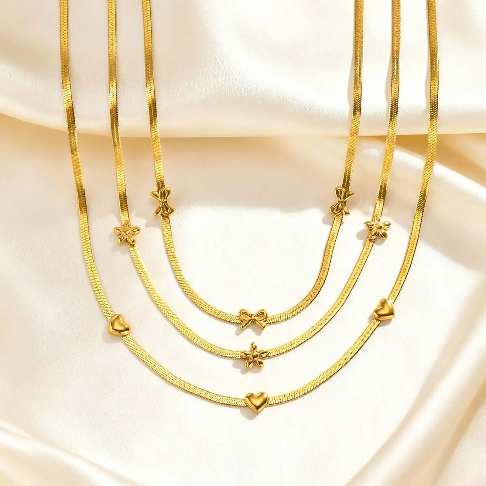 

Punk Blade Chain Bowknot Choker Necklace for Women Gold Color Heart Flowers Necklaces Stainless Steel Charm Jewelry Gift