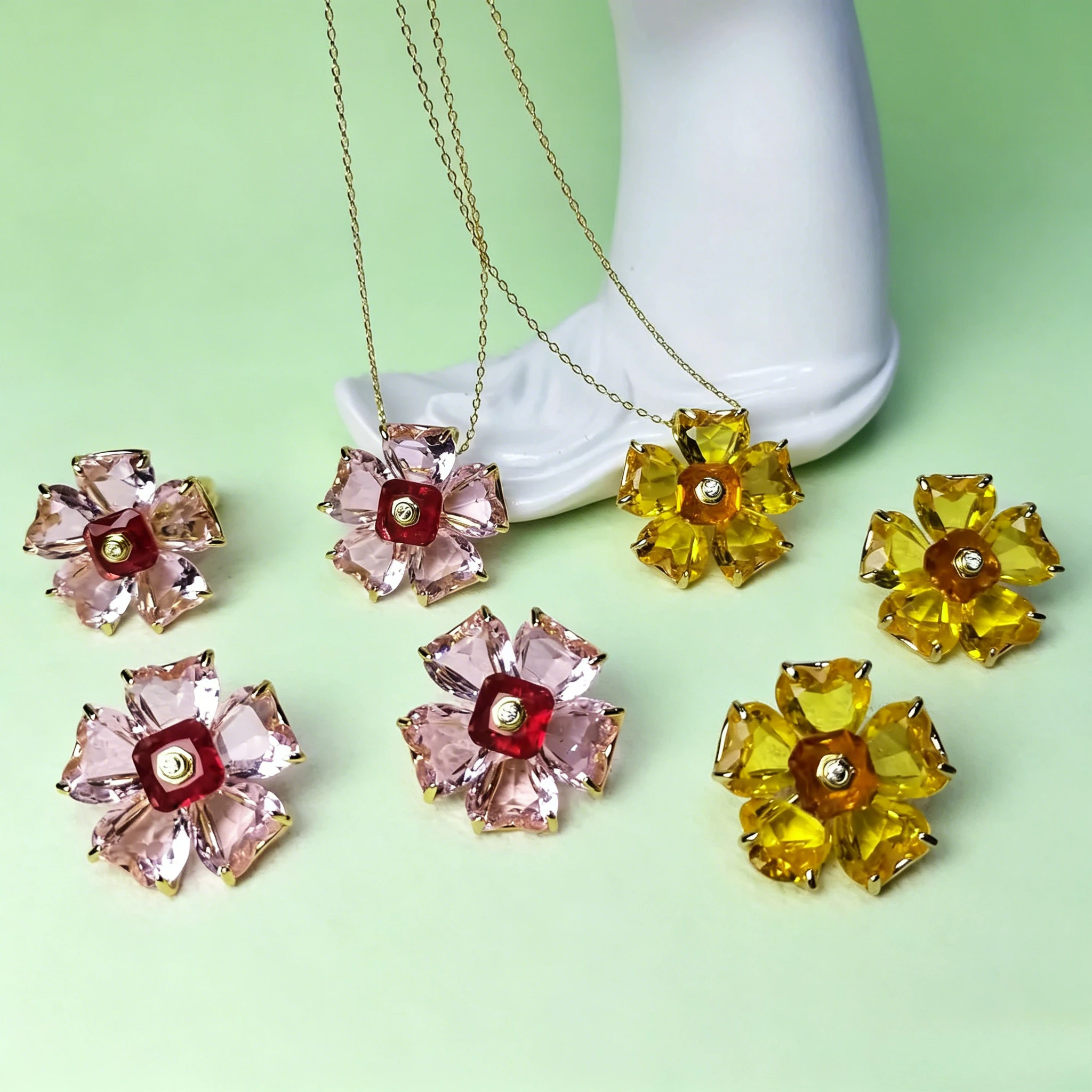 

Original 2026 Sparkling Cutting Crystal Necklaces Earrings Bracelets Rings Luxury Five Sided Petal Flower for Women Jewelry Set