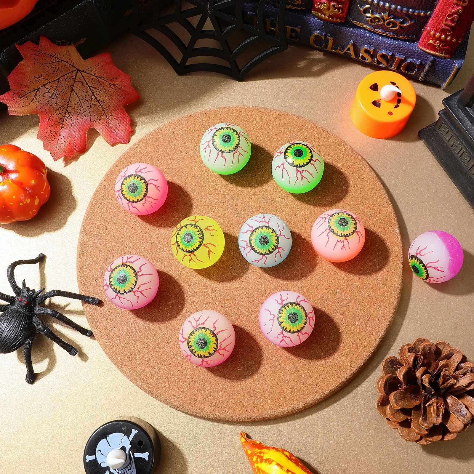 ลูกบอลเด้งเรืองแสงฮาโลวีน 10 ชิ้น ของเล่นตาโปน่ากลัวสำหรับงานปาร์ตี้เด็กๆ สนุกสนานยามค่ำคืน สีสุ่ม ของเล่นแปลกใหม่