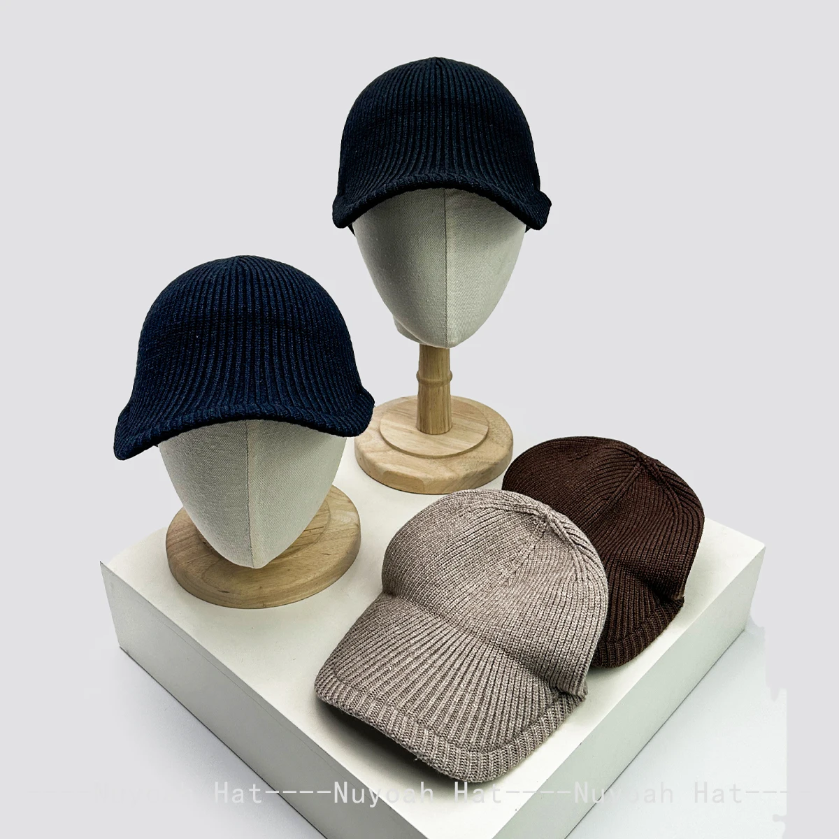 

New Men Women Retro Solid Stripes Wool Knitted Hats Warm Simple Fashion Casual Baseball Caps Outdoor Versatile Street Design ins