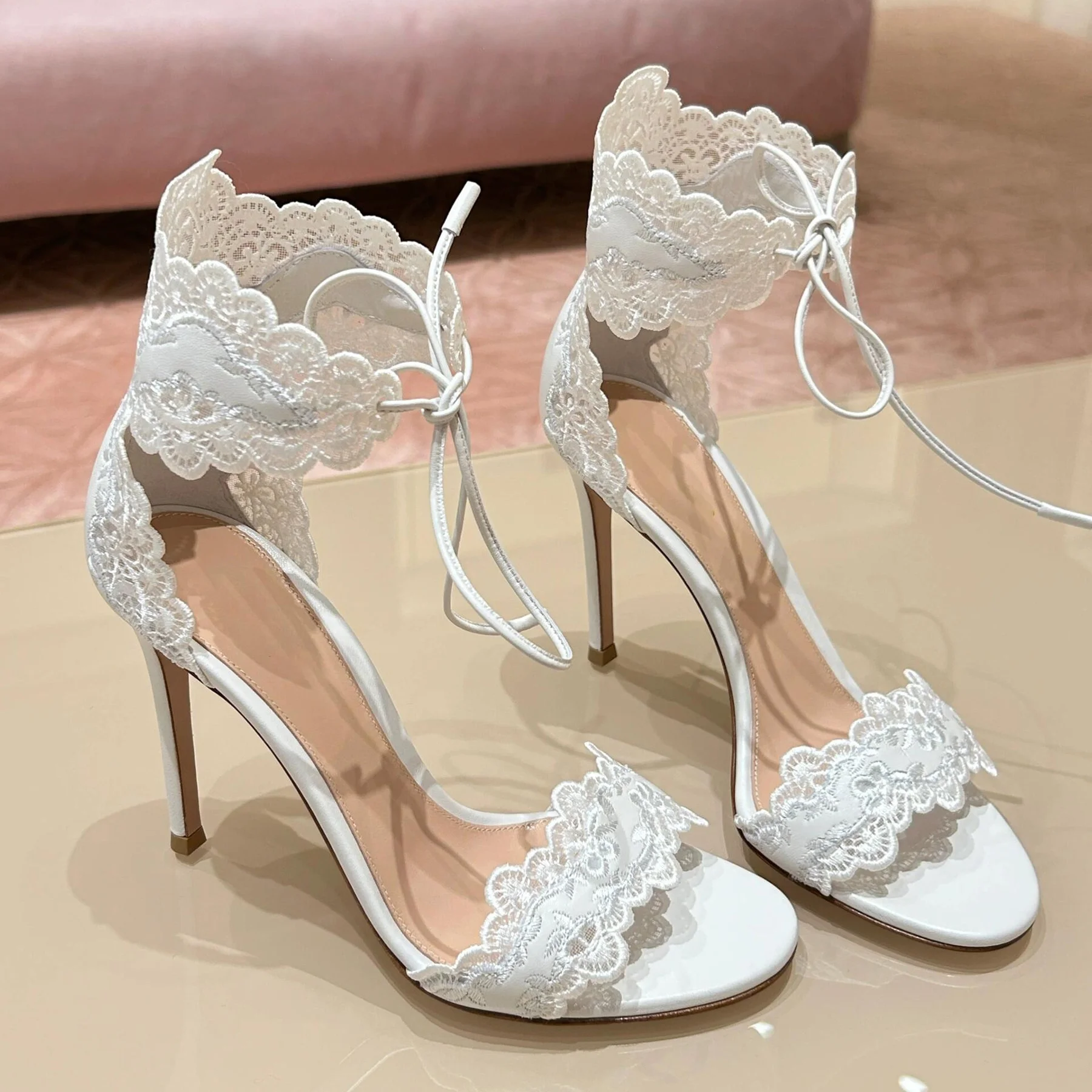 Women's White Lace-Up Scalloped Edge Open Toe Stiletto Heel Wedding Sandals Elegant Detail Wedding Party Ladies Dress Shoes