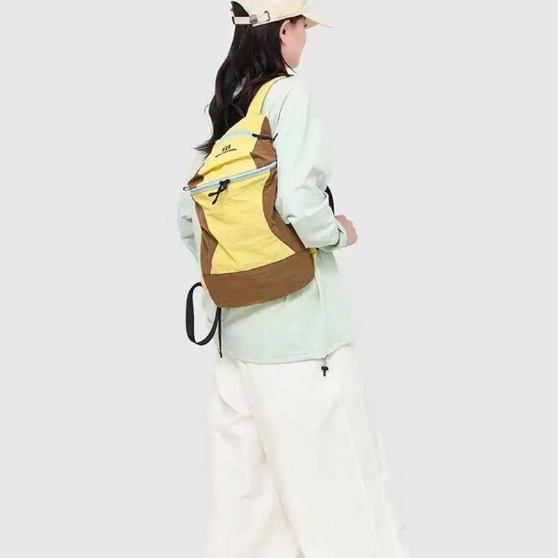 حقيبة ظهر جديدة ذات كتلة ألوان مقاومة للماء من النايلون بتصميم مربعات وجيوب متعددة وأشرطة قابلة للتعديل للتنقل اليومي والسفر في الهواء الطلق #3