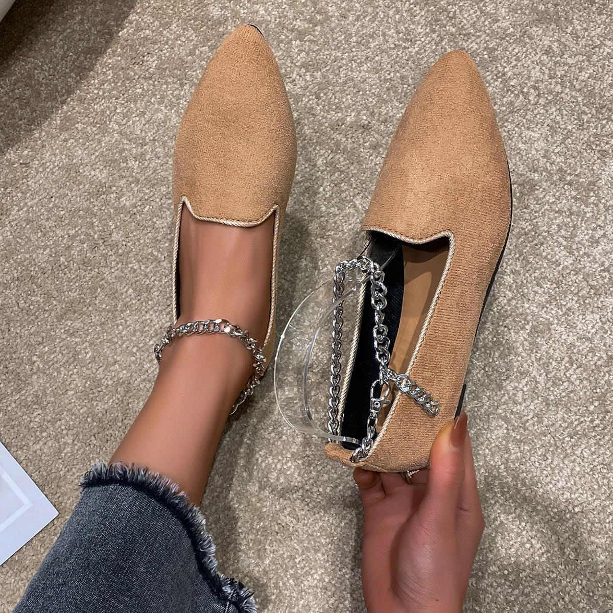 

New Women Flat Shoes 2023 Spring Fashion Pointed Toe Casual Shoes for Women Metal Chain Shallow Slip on Women Walking Shoes